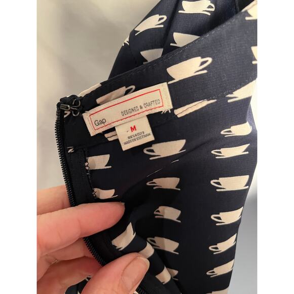 Gap Designed & Crafted Novelty Print Shift Dress Black Cream Size Medium - Picture 4 of 8